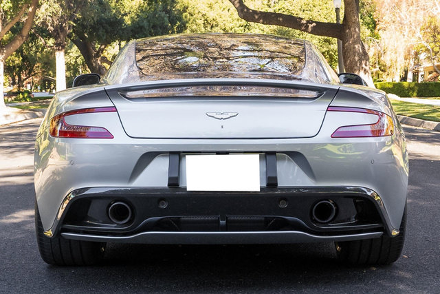 Used 2014 Aston Martin Vanquish Coupe RWD image 7