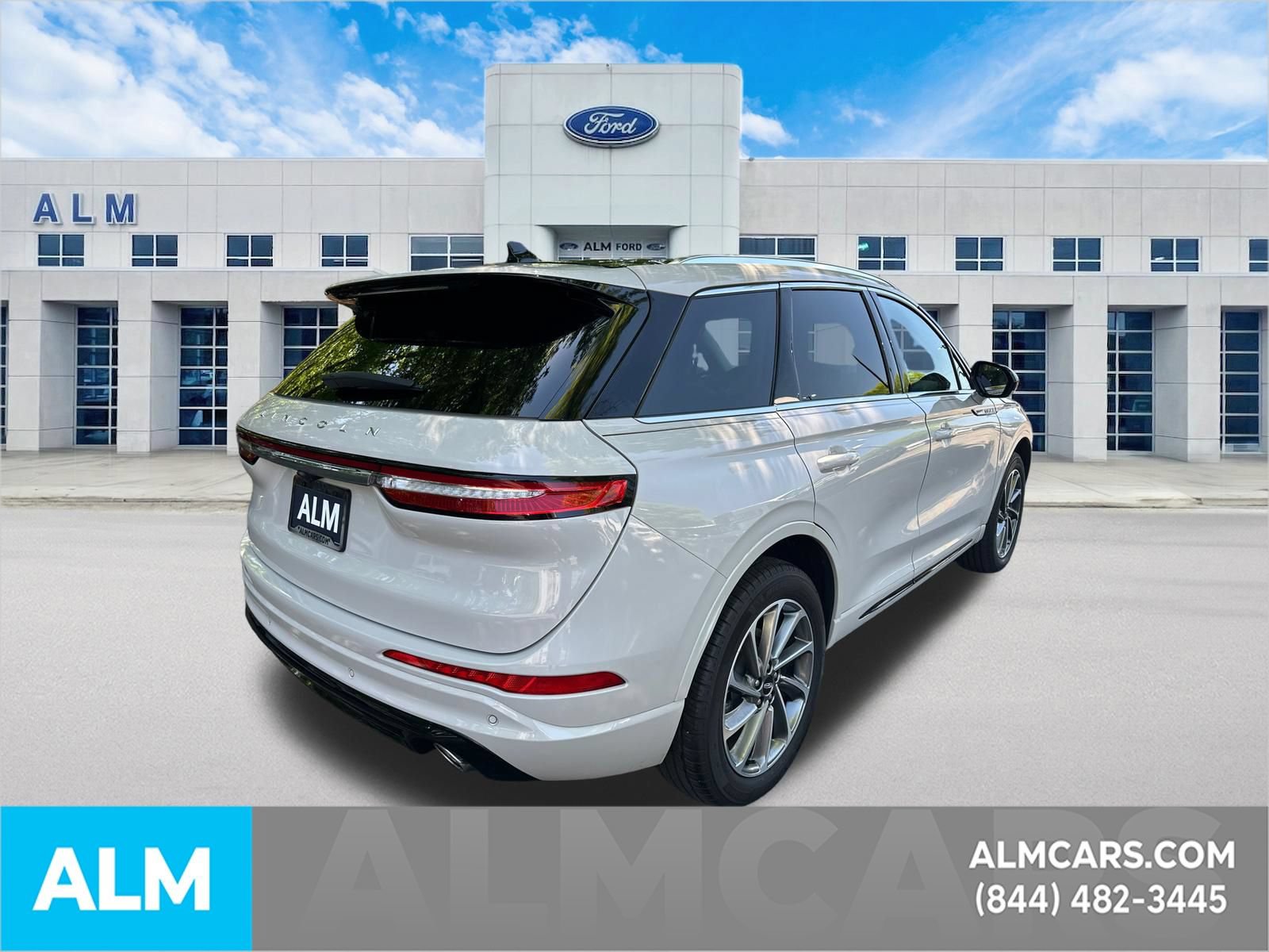 Used 2024 Lincoln Corsair Grand Touring AWD/4WD image 5