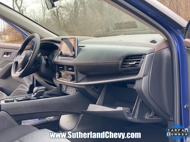 Used 2023 Nissan Rogue SV AWD/4WD image 17