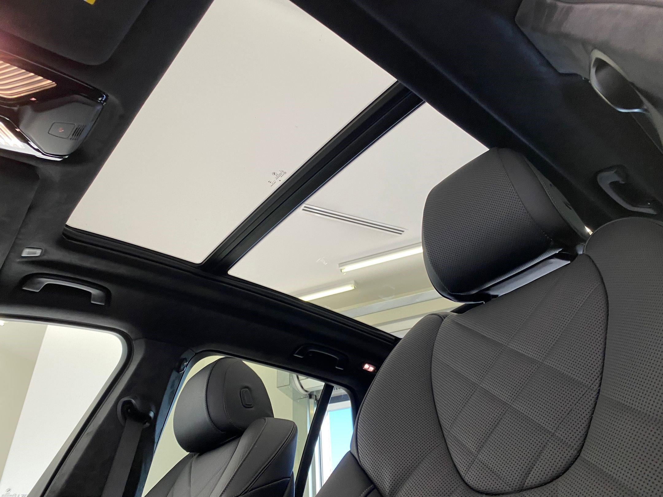 New 2026 BMW X5 xDrive50e w/ M Sport Package image 15