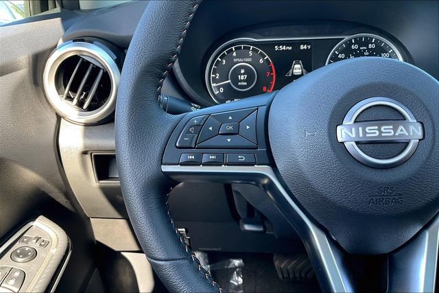 New 2025 Nissan Versa SR w/ Trunk Package image 18