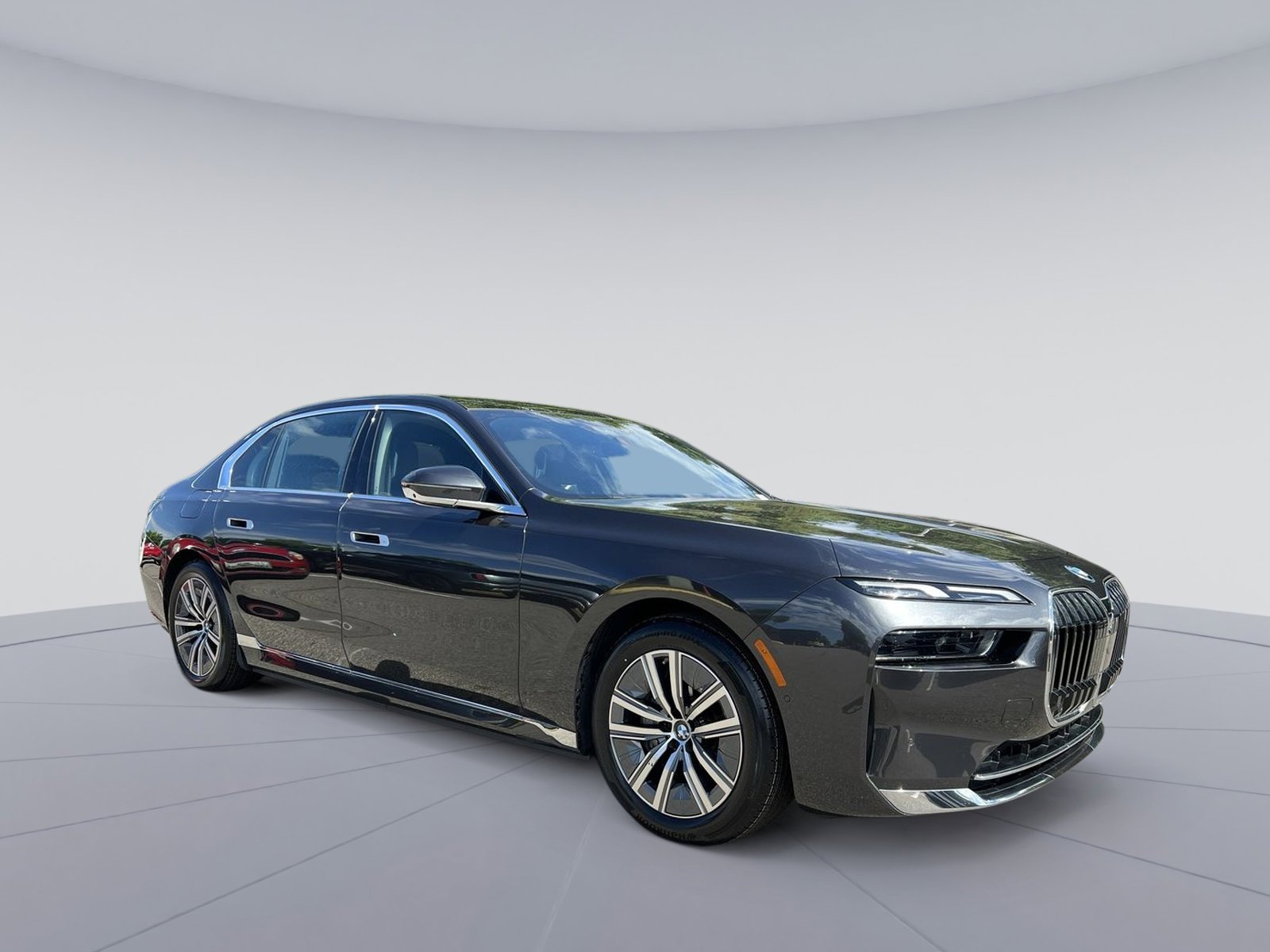 Used 2024 BMW i7 xDrive60 RWD image 11