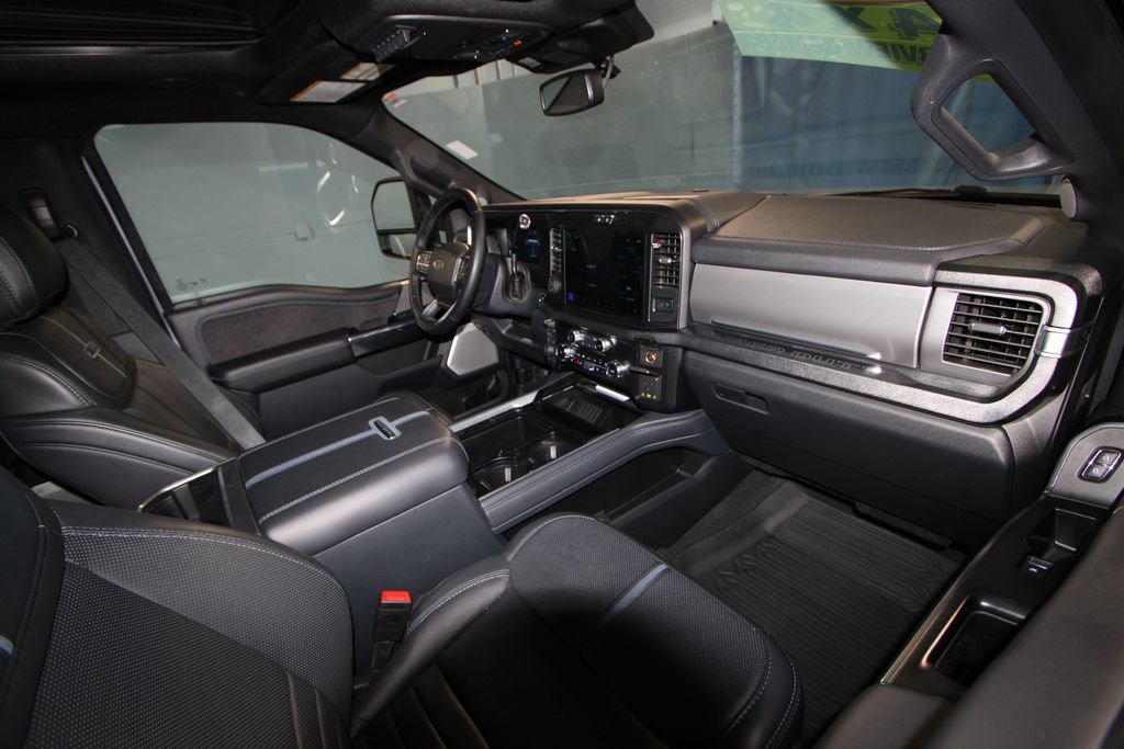 Used 2025 Ford F350 Platinum image 25