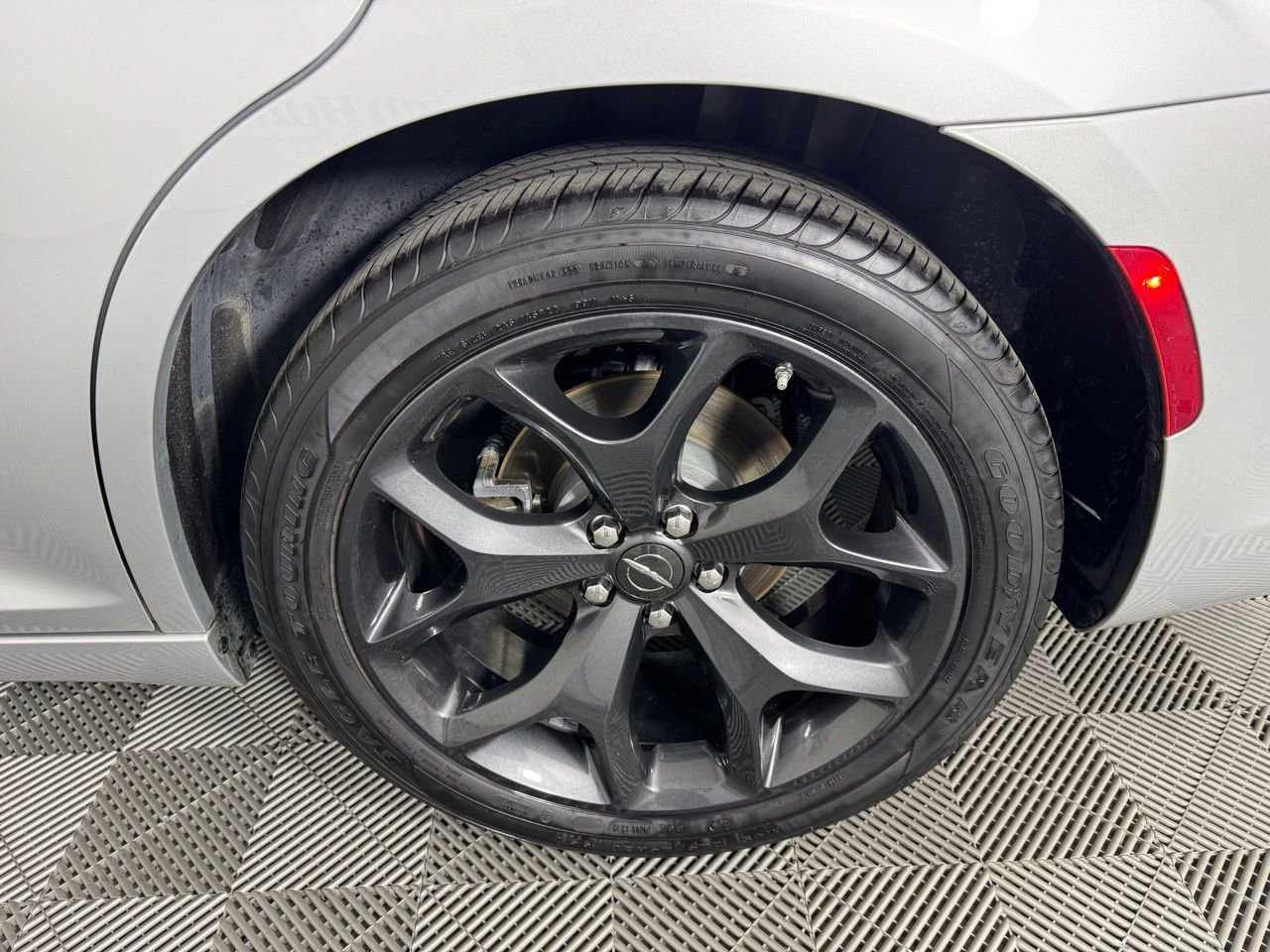Used 2023 Chrysler 300 S RWD image 37