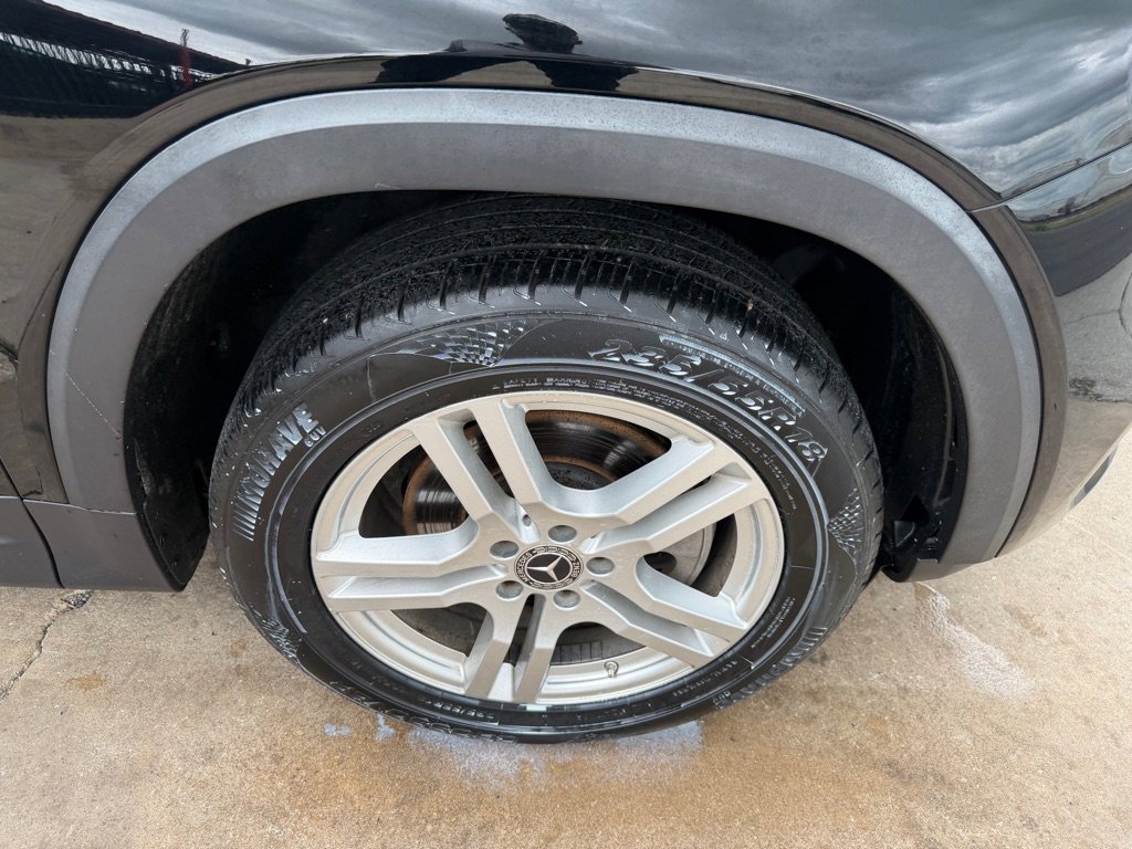 Used 2020 Mercedes-Benz GLB 250 w/ Premium Package image 13