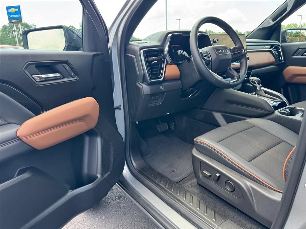 Used 2026 GMC Canyon AT4 AWD/4WD image 14