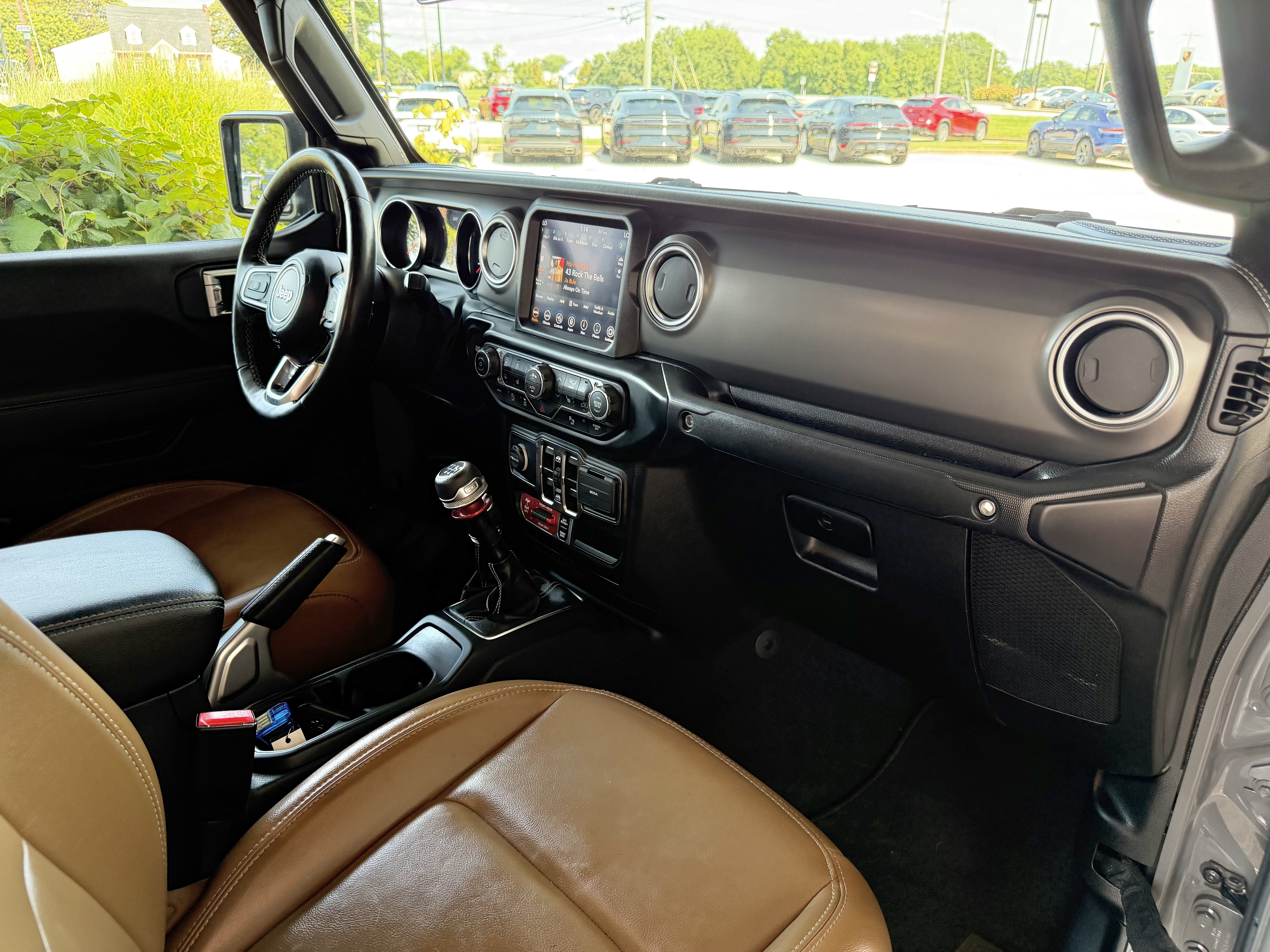 Used 2022 Jeep Gladiator Rubicon w/ LED Lighting Group AWD/4WD image 23