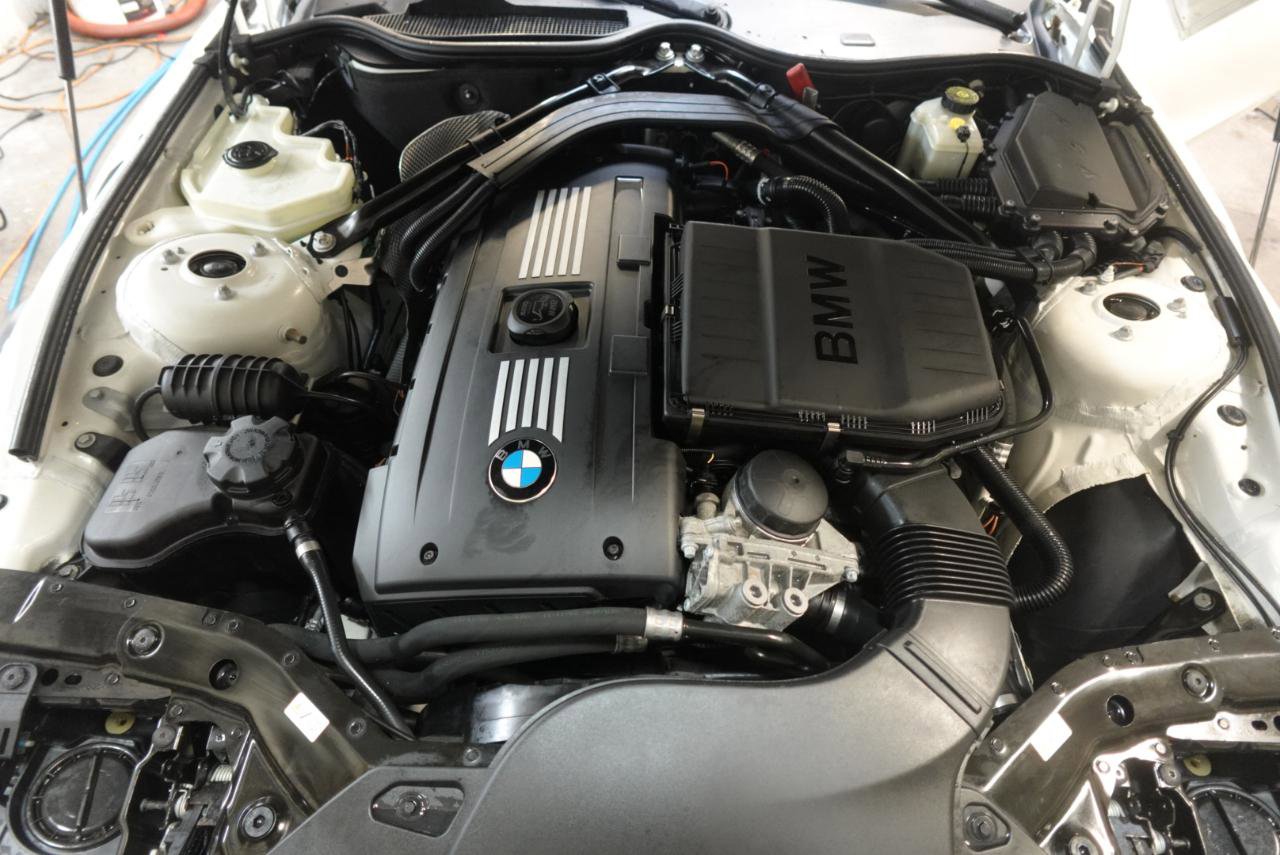 Used 2012 BMW Z4 sDrive35i w/ M Sport Pkg RWD image 14