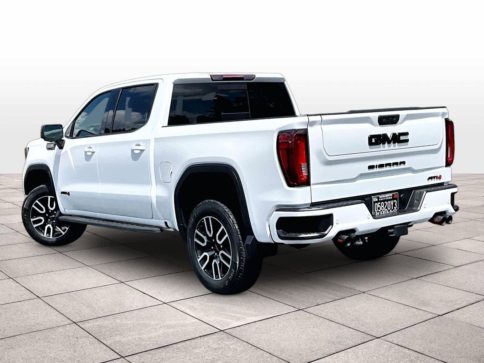 Used 2022 GMC Sierra 1500 AT4 w/ AT4 Premium Package AWD/4WD image 14