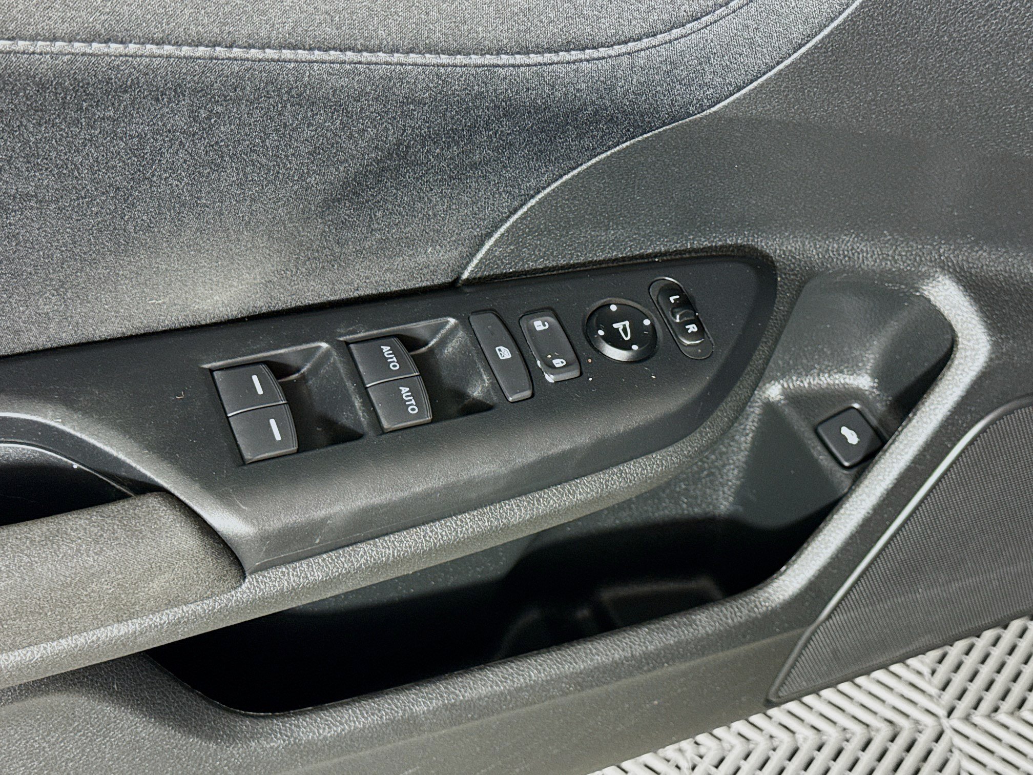 Used 2019 Honda Insight EX image 18
