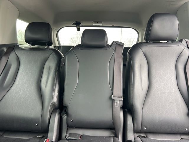 Used 2024 Kia Carnival LX FWD image 30