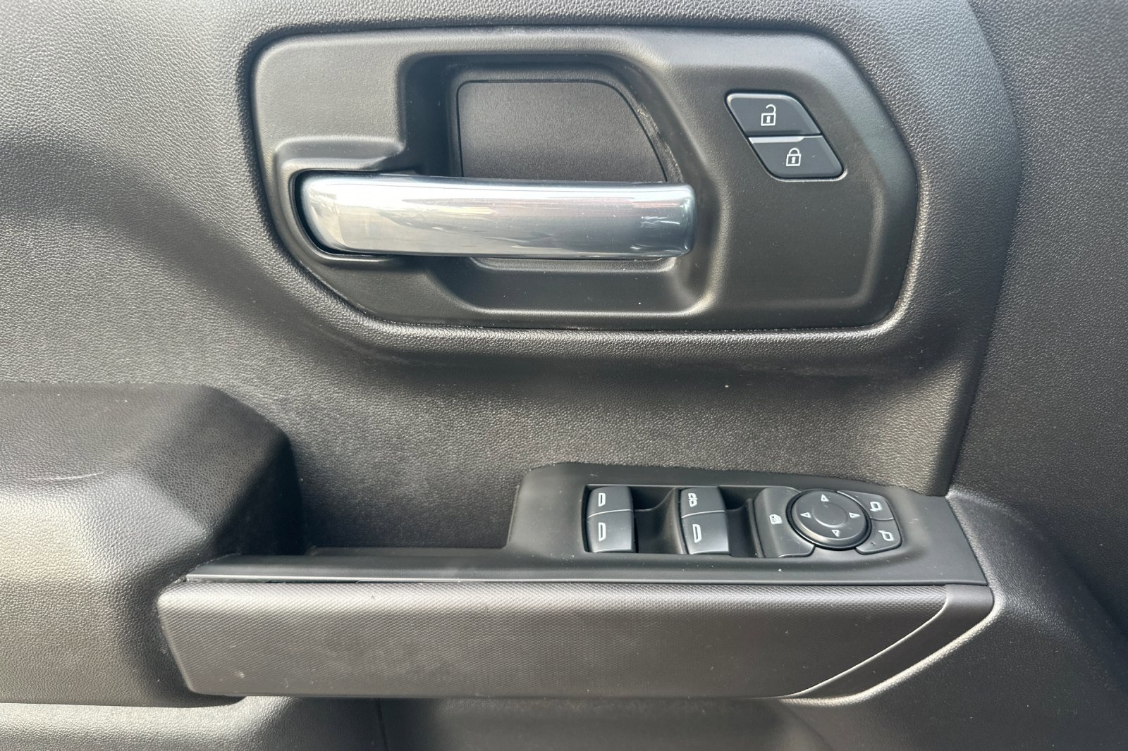 Used 2024 Chevrolet Silverado 1500 Custom Trail Boss image 12