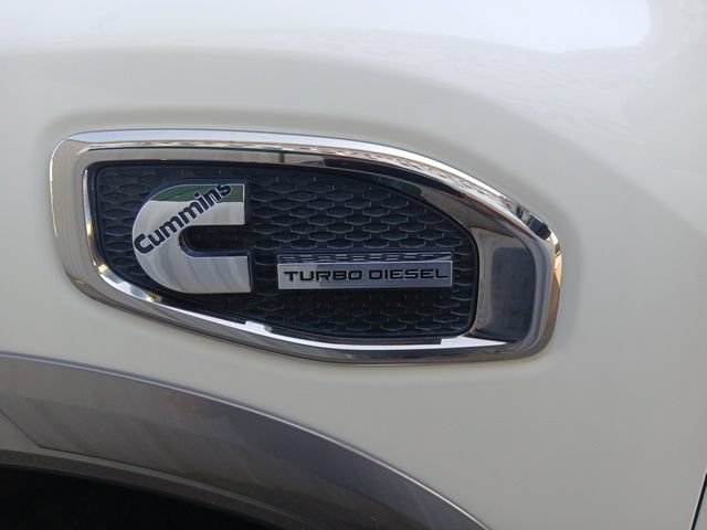 Used 2017 Nissan Titan Platinum Reserve AWD/4WD image 9