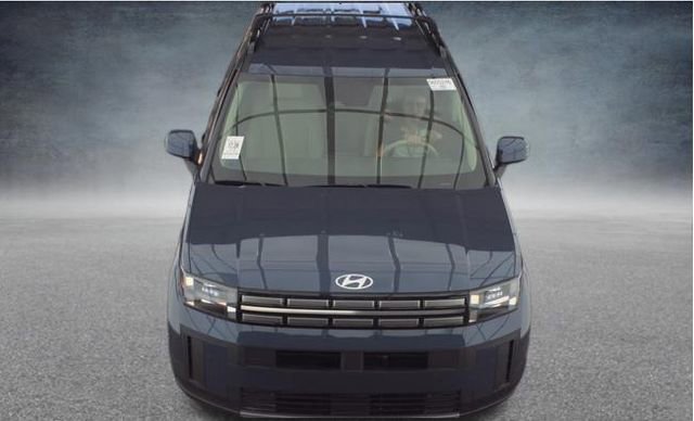 Used 2025 Hyundai Santa Fe SEL FWD image 2