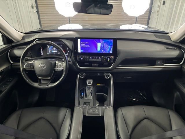 Used 2024 Toyota Grand Highlander XLE image 15