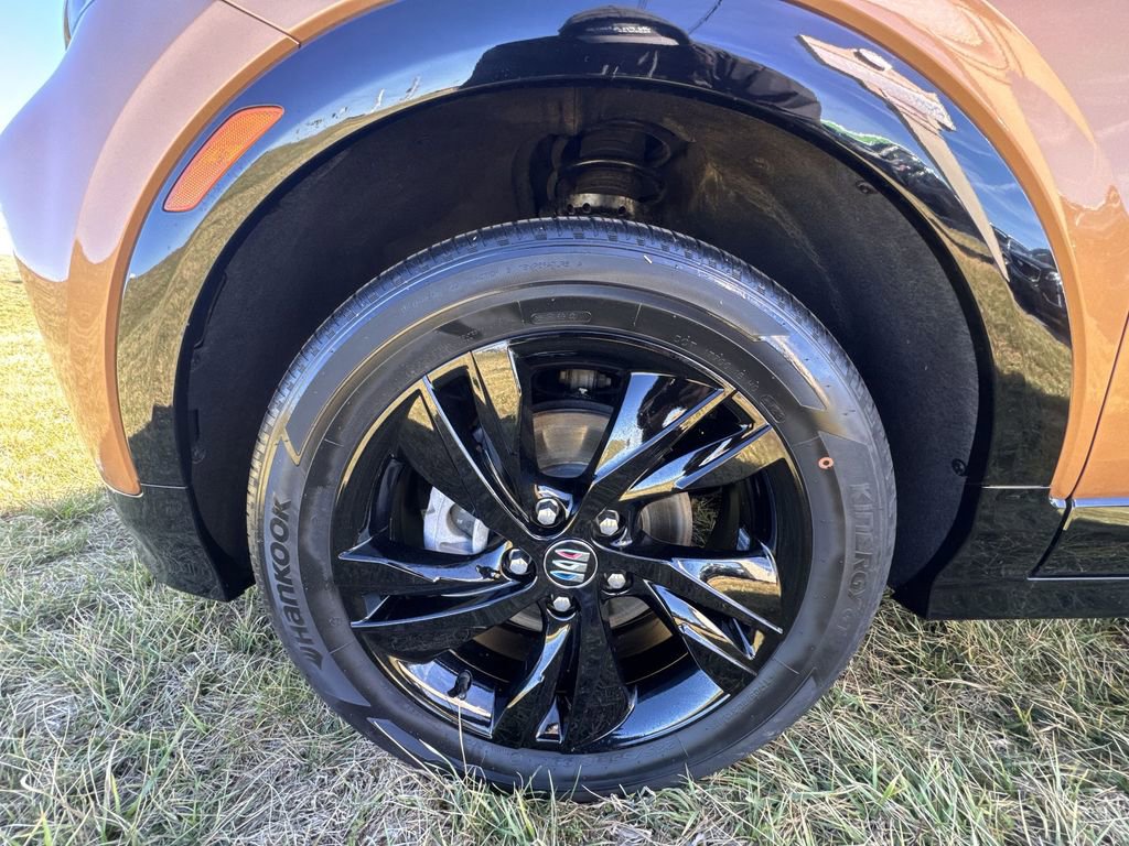 Used 2024 Buick Encore GX Sport Touring w/ Advanced Technology Package image 10