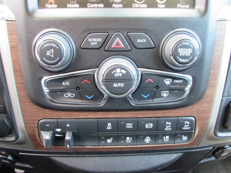 Used 2016 RAM 3500 Laramie w/ Convenience Group AWD/4WD image 15