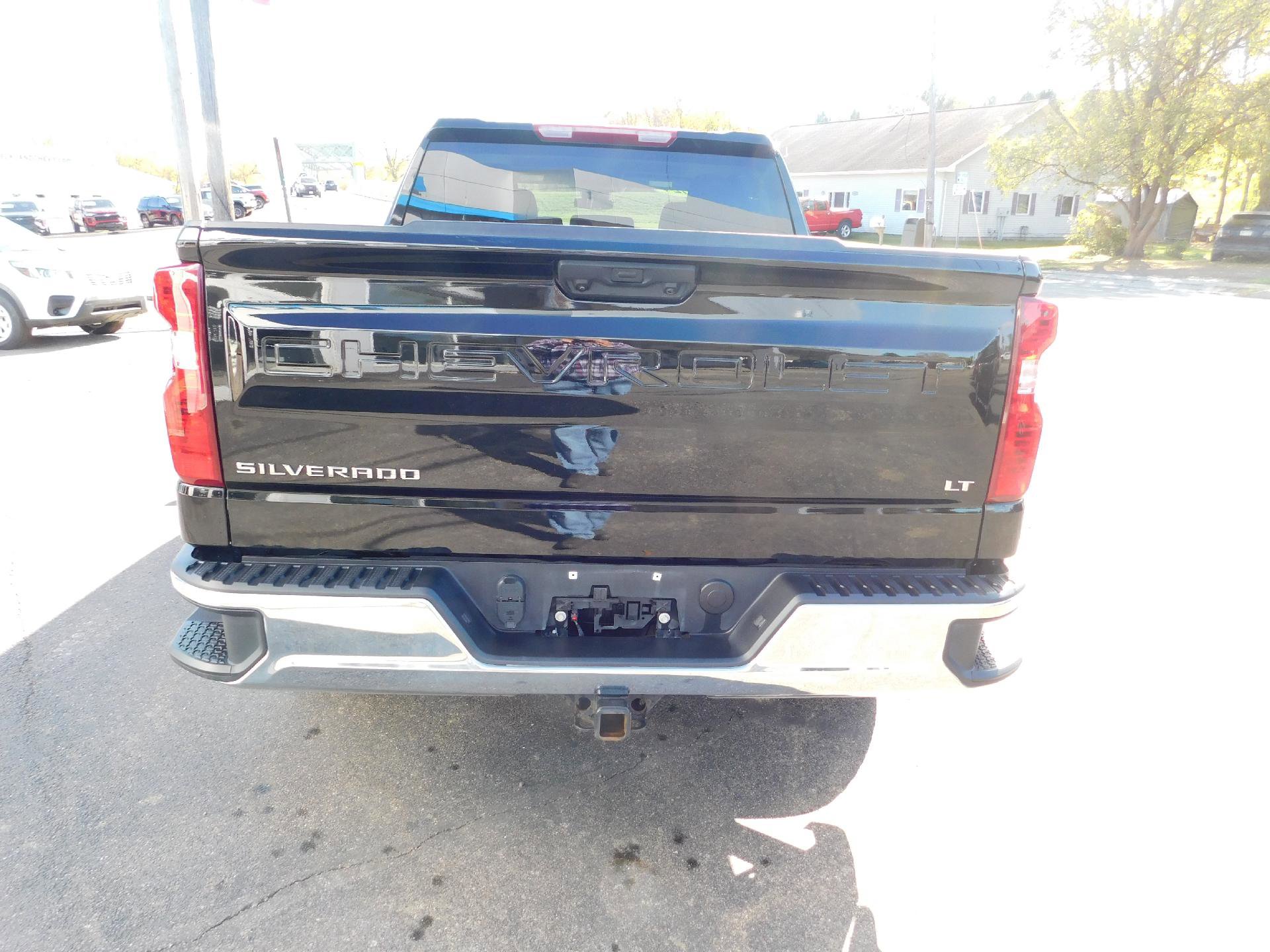 Used 2024 Chevrolet Silverado 1500 LT image 8