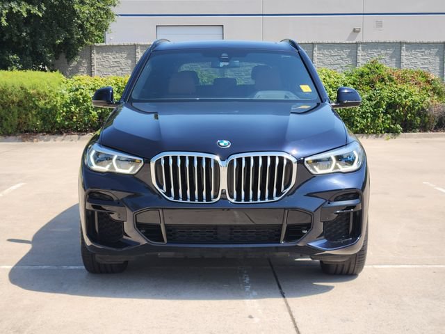 Used 2022 BMW X5 sDrive40i w/ M Sport Package RWD image 2