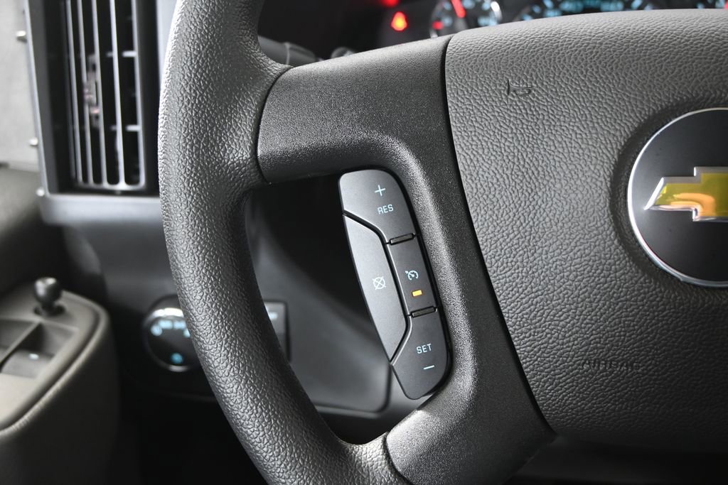 New 2026 Chevrolet Express 3500 image 33