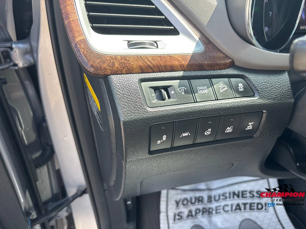Used 2017 Hyundai Santa Fe AWD w/ SE Ultimate Tech Package 03 image 13
