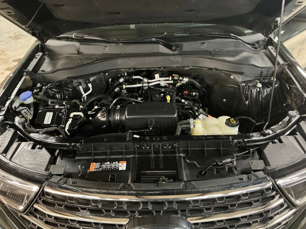 Used 2022 Ford Explorer XLT w/ Equipment Group 202A image 21