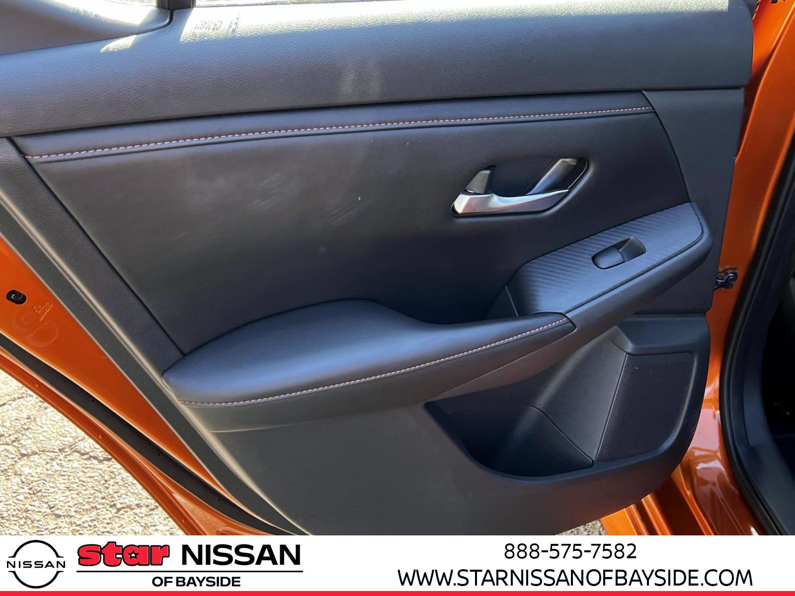 Used 2022 Nissan Sentra SR w/ SR Premium Package image 11