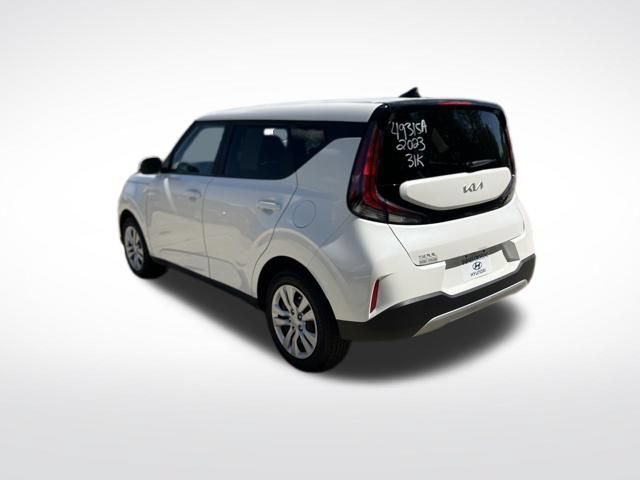 Used 2023 Kia Soul LX FWD image 5