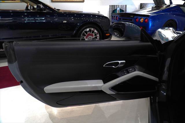 Used 2018 Porsche 718 Cayman RWD image 14