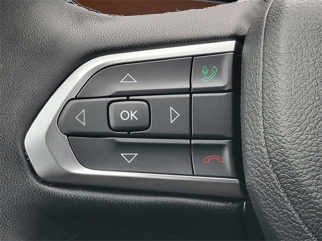 Certified 2024 Jeep Compass Limited image 33