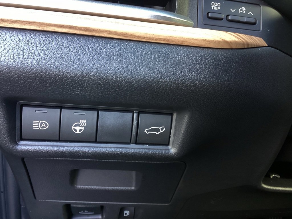 Used 2025 Toyota Grand Highlander AWD image 22