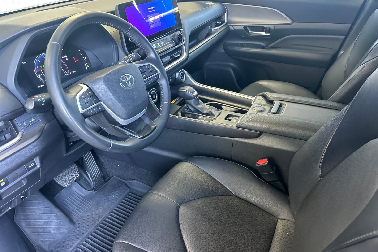 Certified 2024 Toyota Grand Highlander FWD image 9