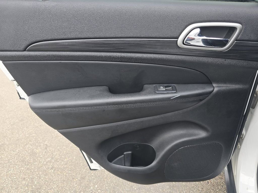 Used 2022 Jeep Grand Cherokee Laredo X image 24