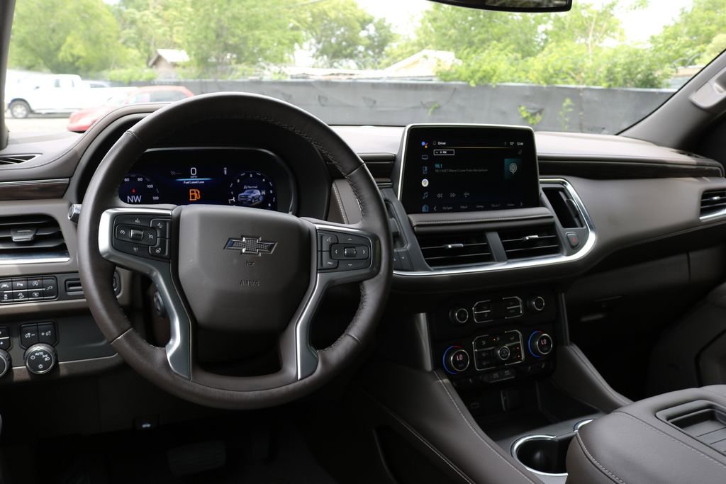 Used 2022 Chevrolet Tahoe Z71 w/ Luxury Package image 13