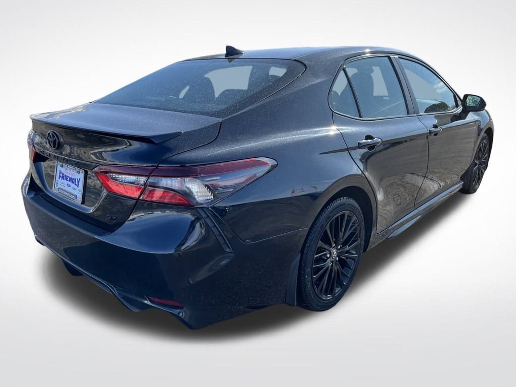 Used 2022 Toyota Camry SE image 5