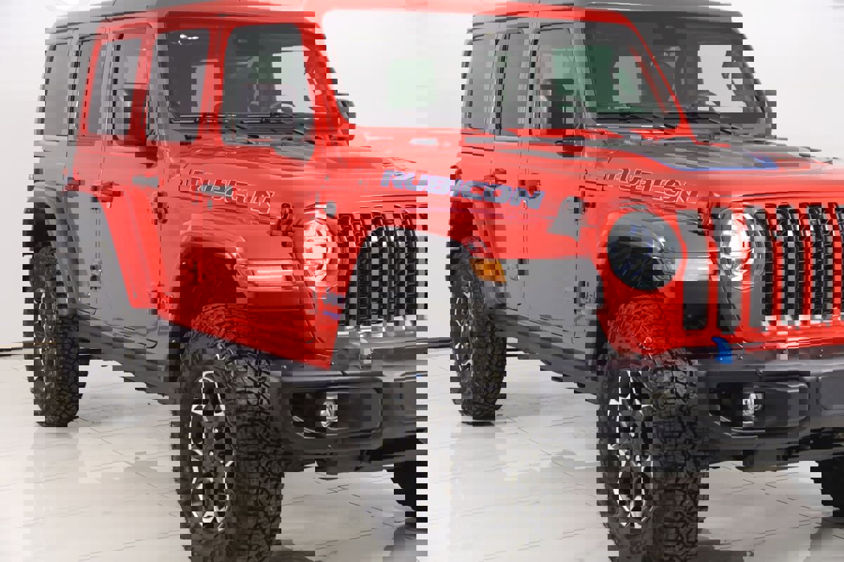 Used 2021 Jeep Wrangler Unlimited Rubicon 4xe w/ Steel Bumper Group image 39
