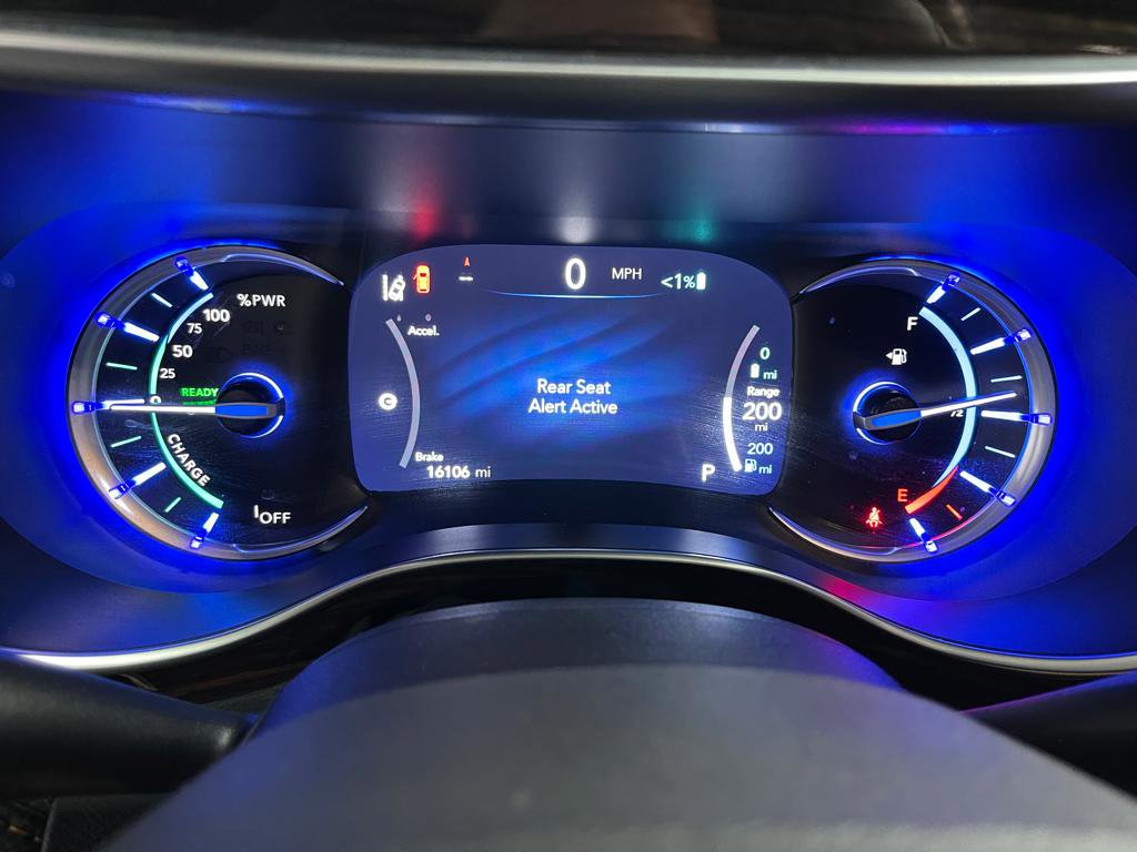 Used 2023 Chrysler Pacifica Pinnacle image 29