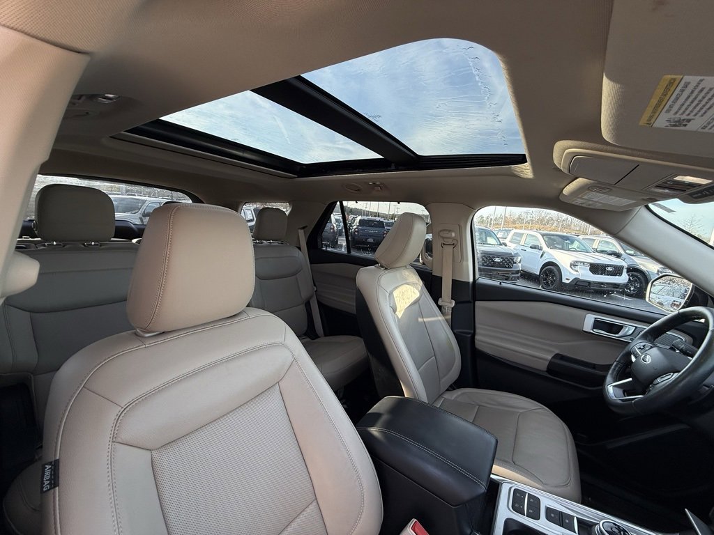 Used 2020 Ford Explorer Limited w/ Class III Trailer Tow Package image 32