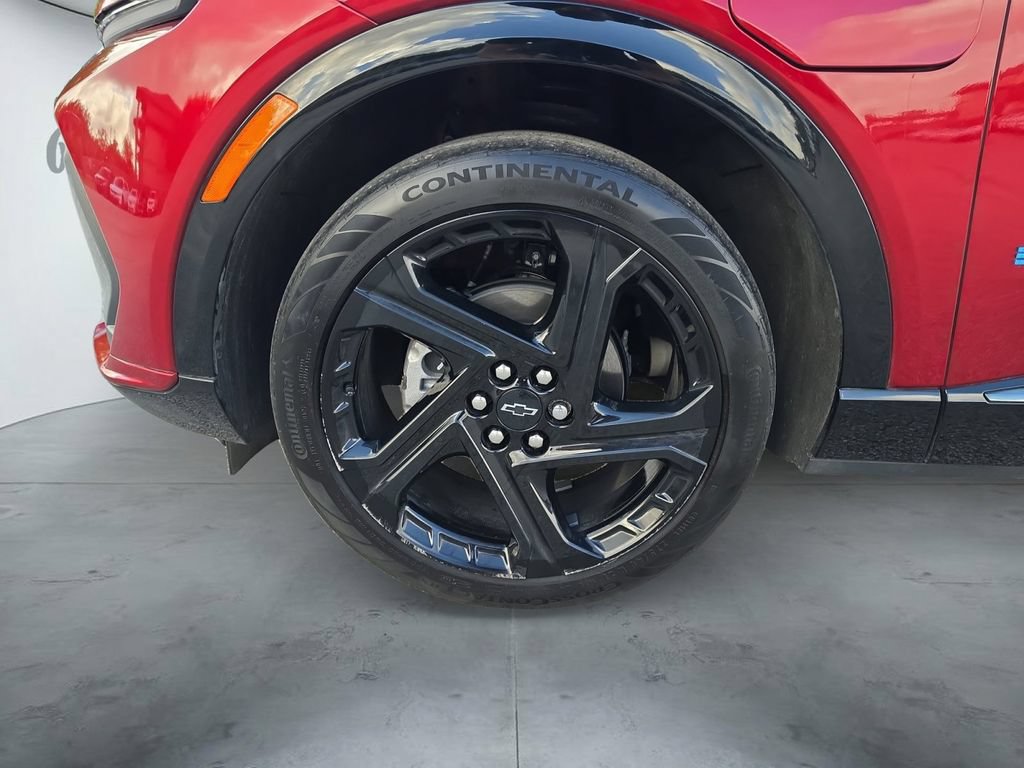 Used 2025 Chevrolet Equinox EV RS FWD image 17