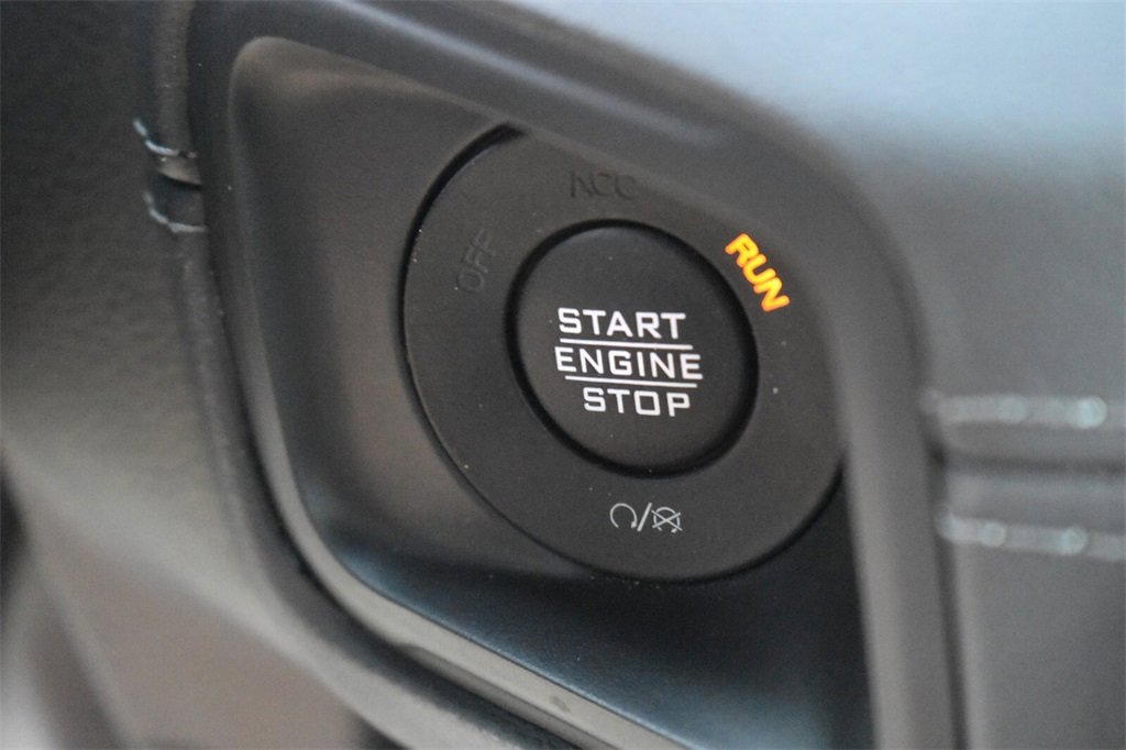 Used 2024 Jeep Wrangler Unlimited Rubicon w/ Technology Group image 29