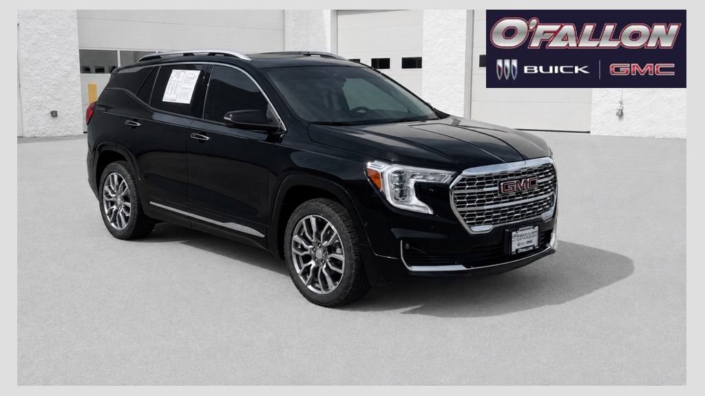 Used 2022 GMC Terrain Denali w/ Denali Premium Package AWD/4WD image 1