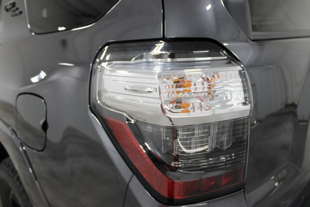 Used 2023 Toyota 4Runner TRD Off-Road Premium AWD/4WD image 24
