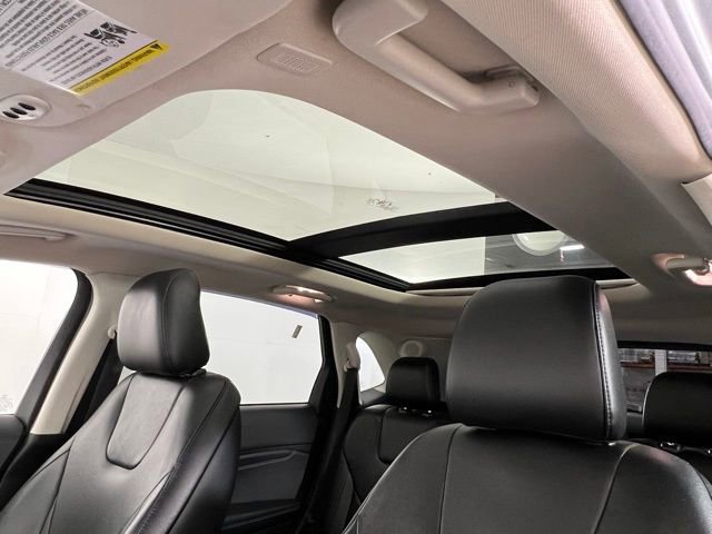 Used 2020 Ford Edge Titanium w/ Equipment Group 301A image 22