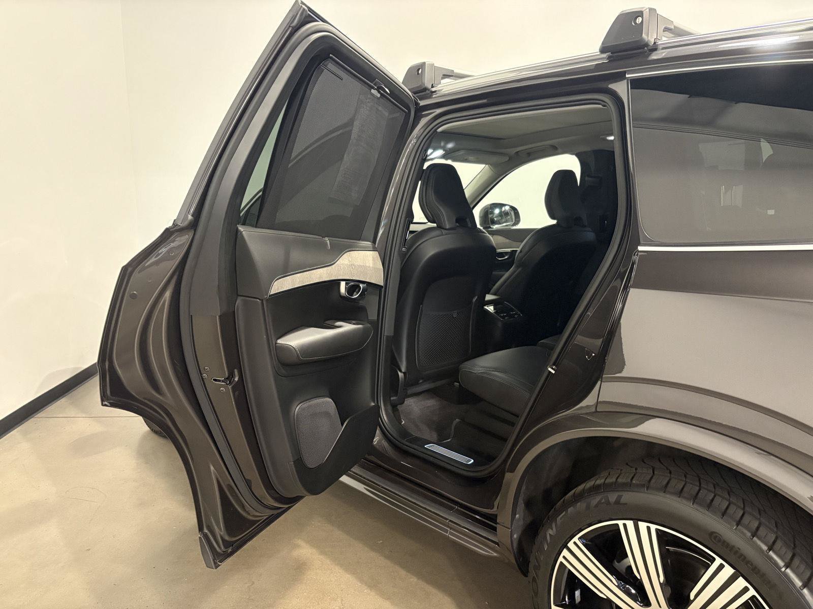 Used 2023 Volvo XC90 B6 Ultimate AWD/4WD image 33