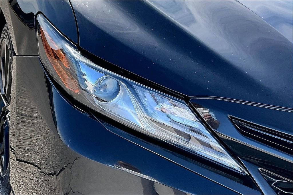 Used 2021 Toyota Camry XSE image 28