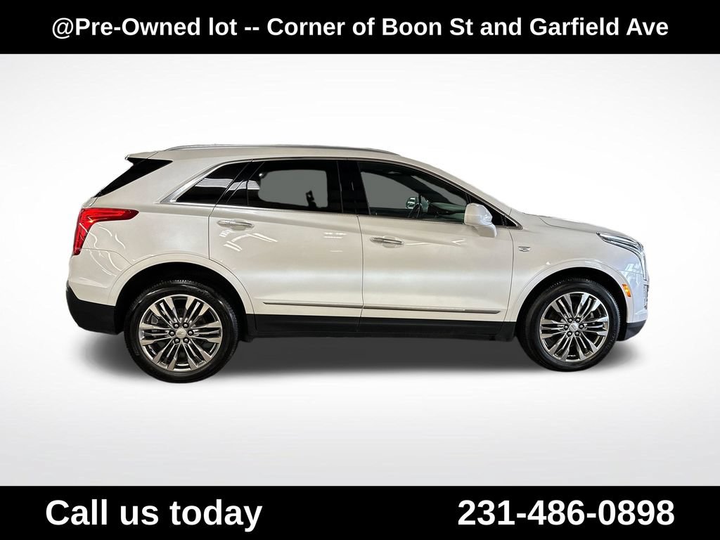 Used 2017 Cadillac XT5 Premium Luxury AWD/4WD image 6