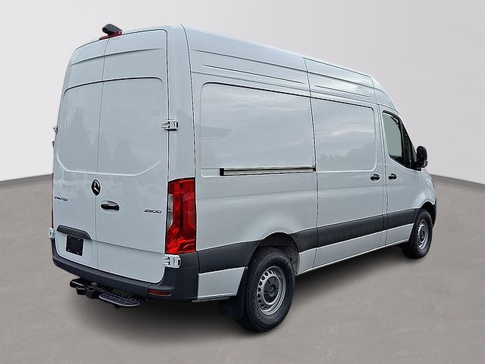 Used 2026 Mercedes-Benz Sprinter 2500 image 4