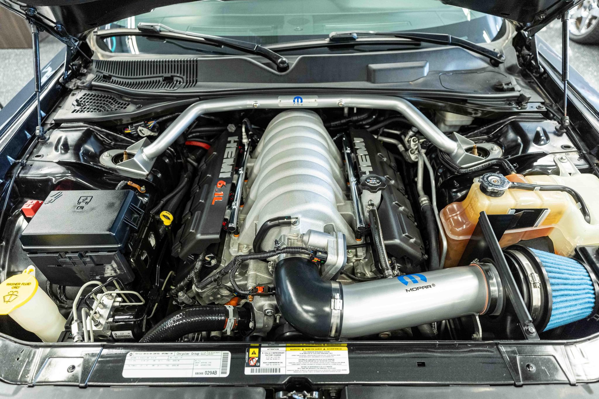 Used 2010 Dodge Challenger SRT8 RWD image 14