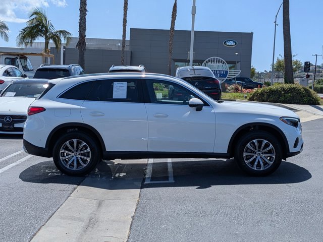 Used 2026 Mercedes-Benz GLC 300 4MATIC image 4