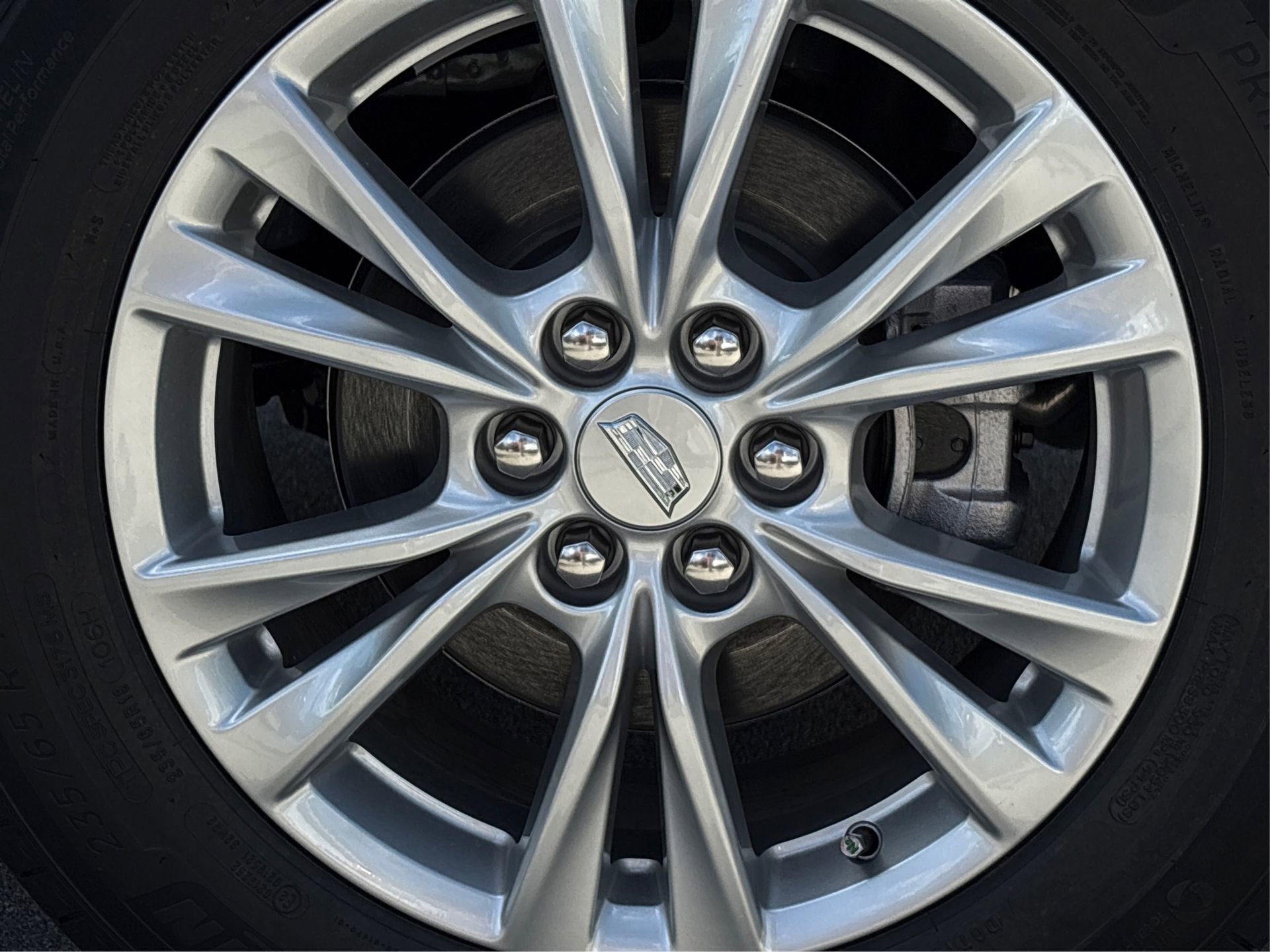 New 2025 Cadillac XT6 Luxury image 13